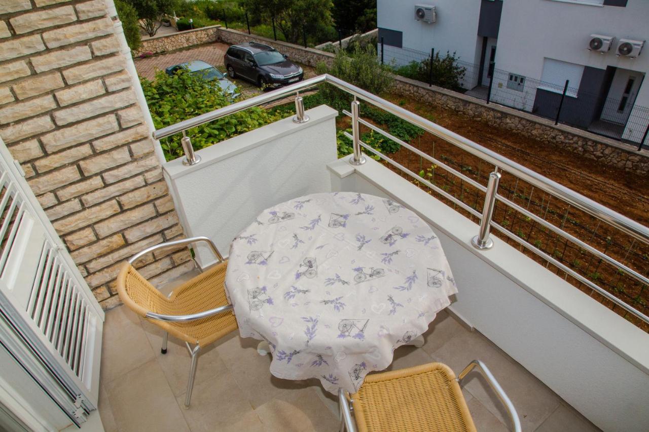 Tonica Apartments Novalja Exterior foto